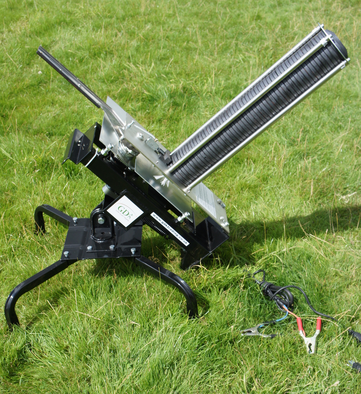 Clay pigeon trap manufacturers